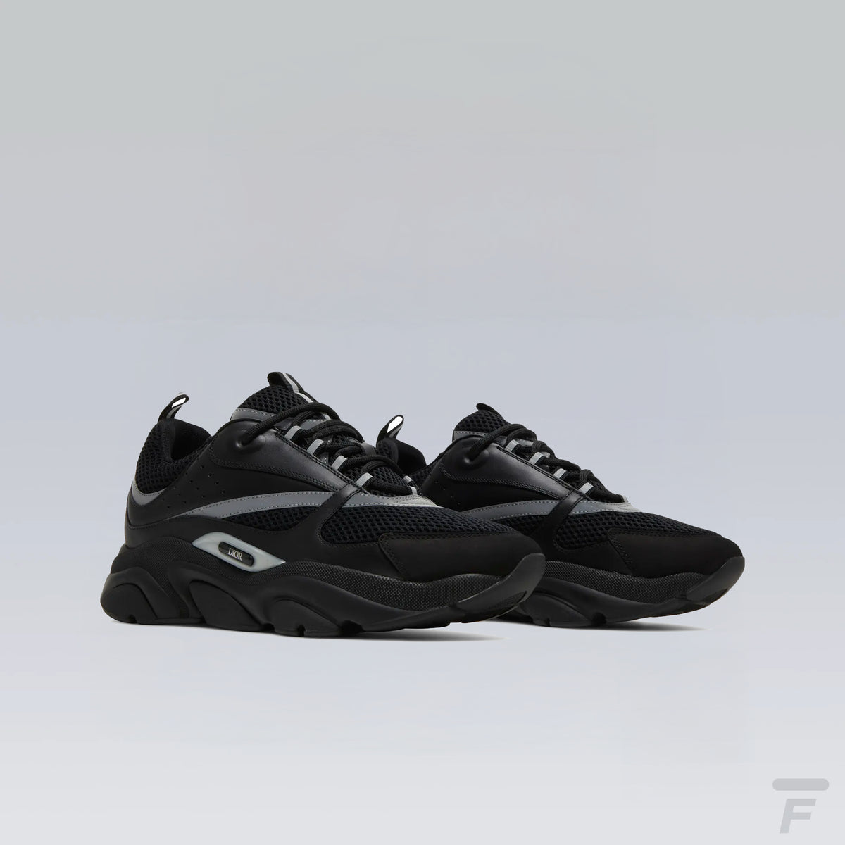 B22 Black Silver
