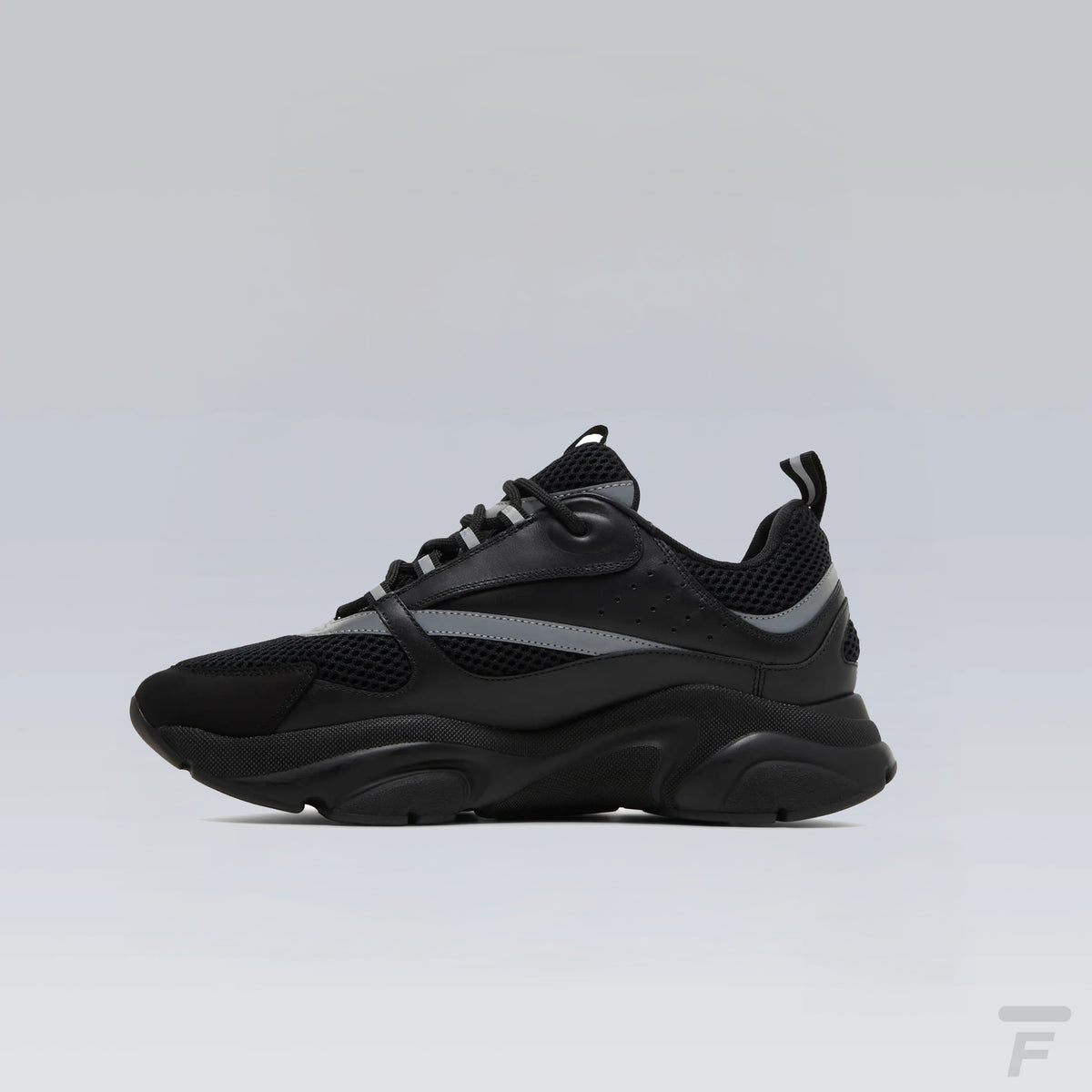 B22 Black Silver
